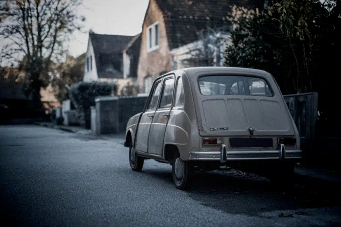 Renault 14 : le flop d'une voiture trahie par son moteur Peugeot en 1976