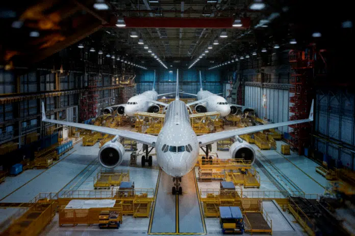 Airbus livre 67 avions en juillet : un creux qui cache un carnet de commandes à 204 appareils