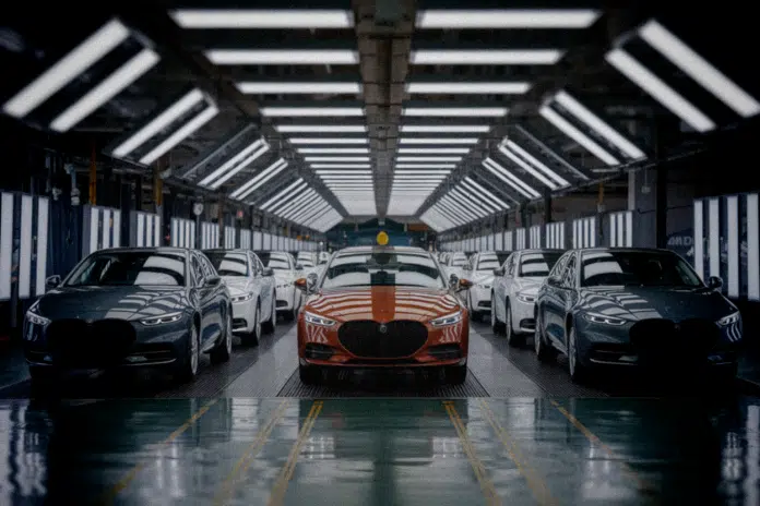 L'action Renault chute de 3 % après le recul d'août de ses immatriculations en France