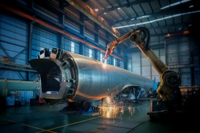 Une machine de soudage XXL modernisée pour 730 000 euros en Moselle